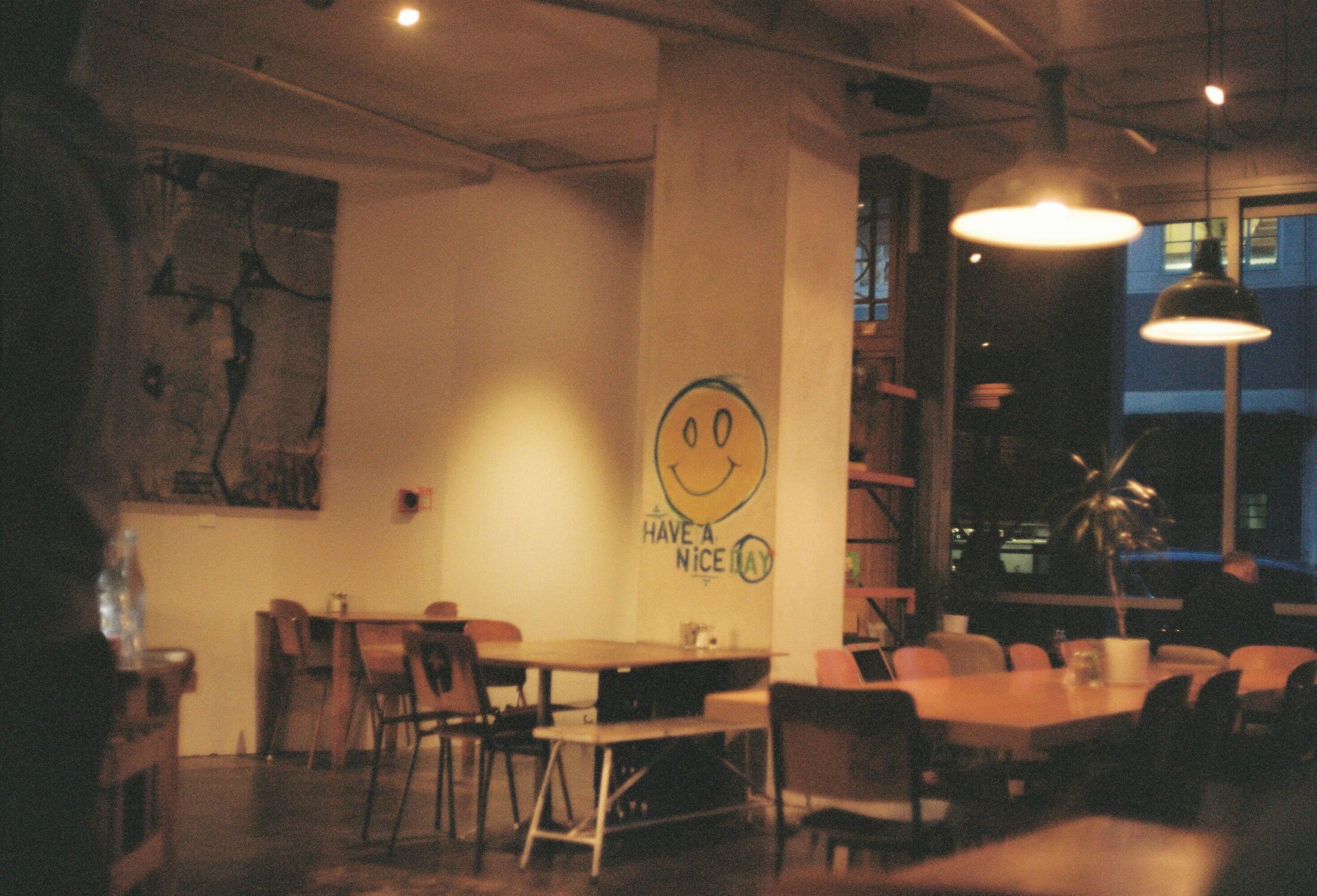 A blurry cafe